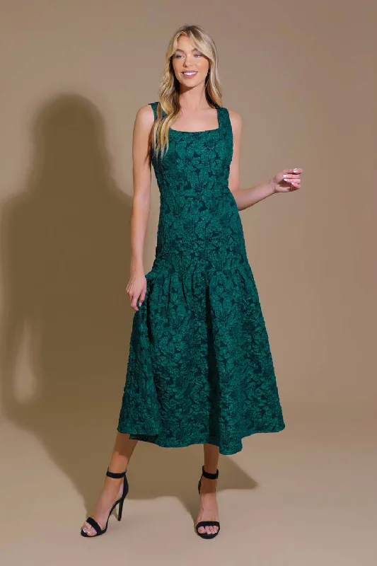 LOVELY ARRIVAL WOVEN MIDI DRESS Casual Weekend Relaxed Style