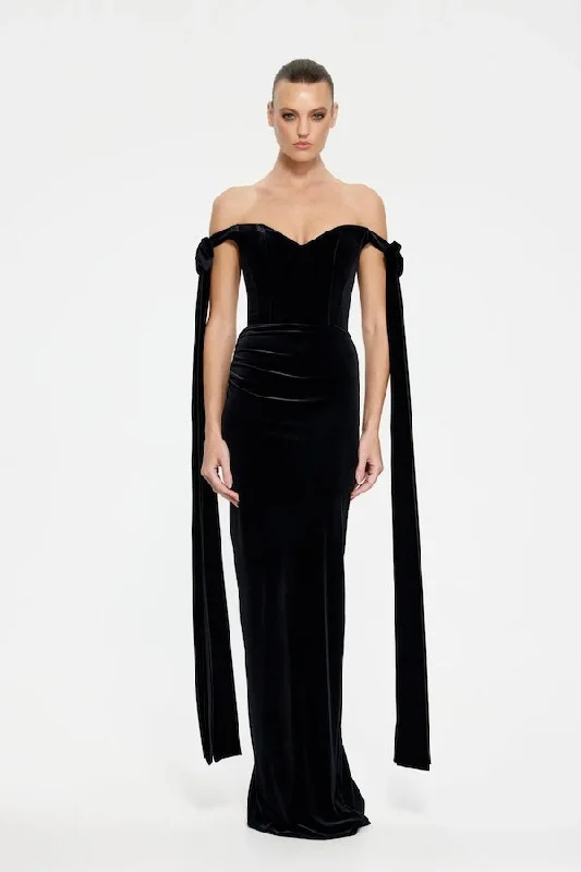 Ginger Gown Black Velvet Trend Forward Women's Wear