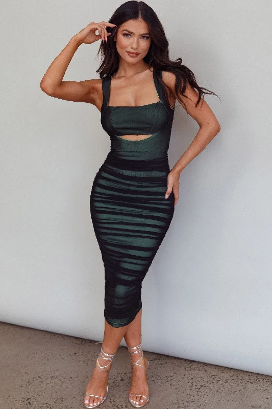 Move Maker Cut-Out Ruched Midi Dress Green/Black Elegant Style