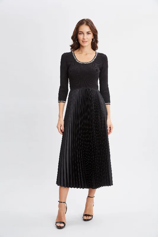 Contrast Trim Pleated Dress Anniversary Sale