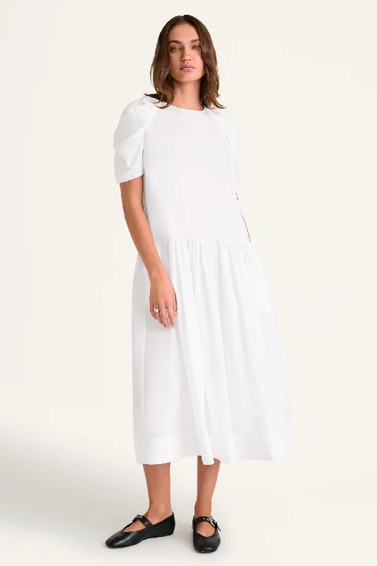 Arcane Dress in White Big Savings On Rustic Countryside Styles