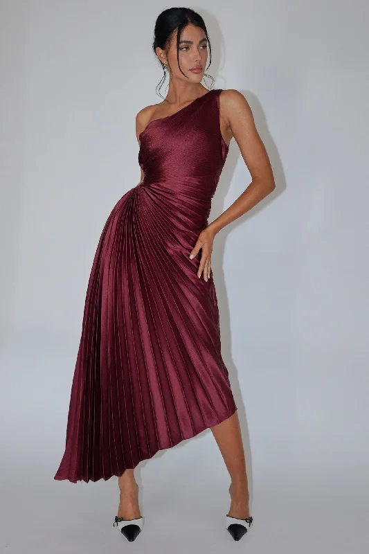 Brooklynn One-Shoulder Accordion Pleat Dress Wine Classic Women's Fashion