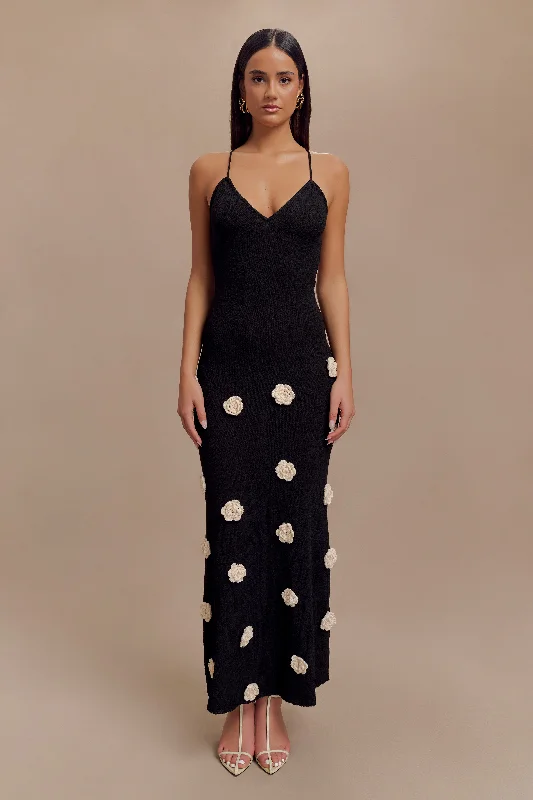 Suki Knit Maxi Dress With Flowers - Black/White Stay Ahead In Style