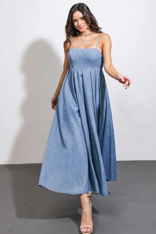 CAPTIVATING HEART DENIM MIDI DRESS Chic Allure